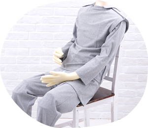 介護服を着たマネキン